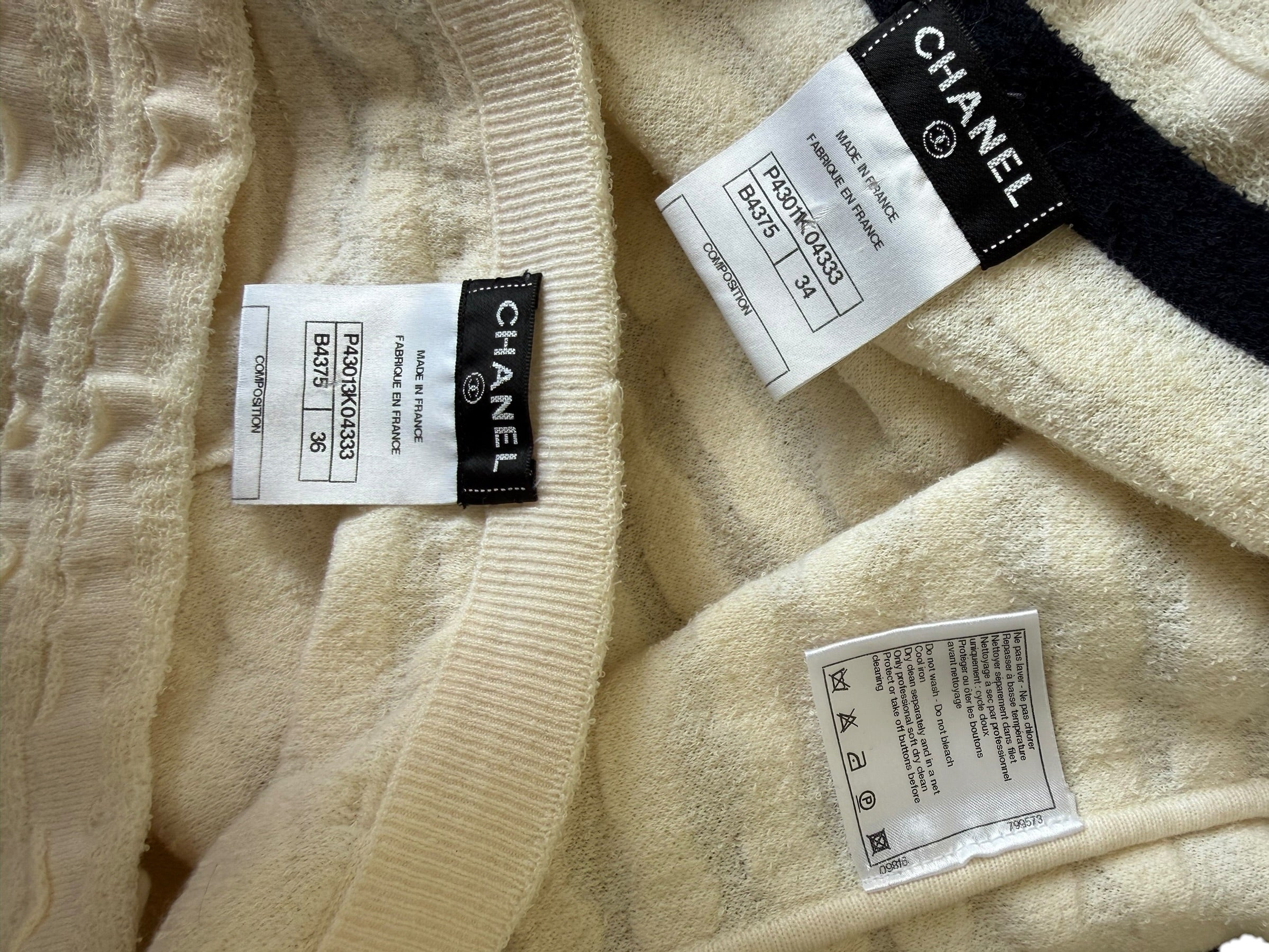 Chanel 12C White & Navy Jacquard Knit Set