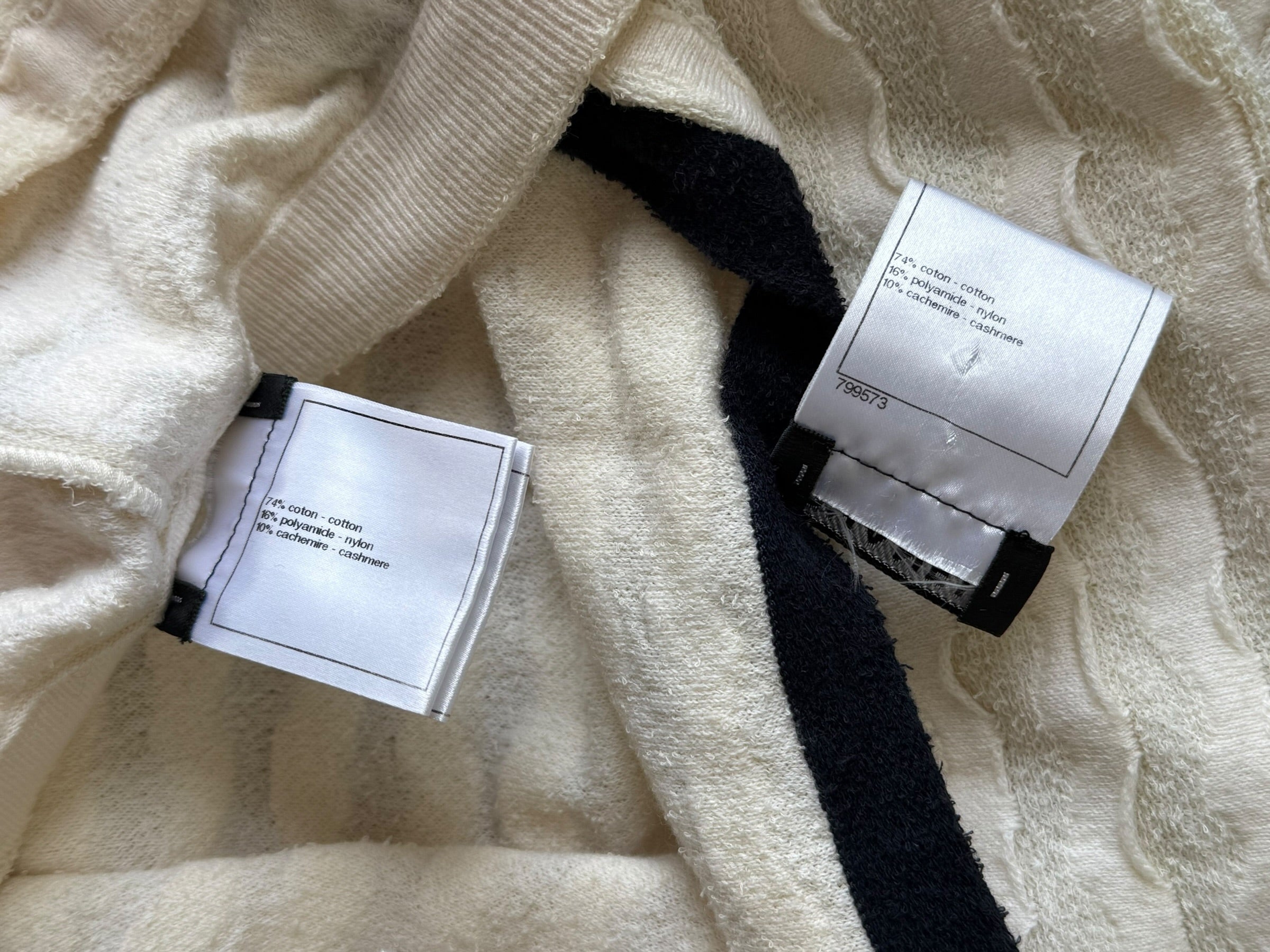 Chanel 12C White & Navy Jacquard Knit Set